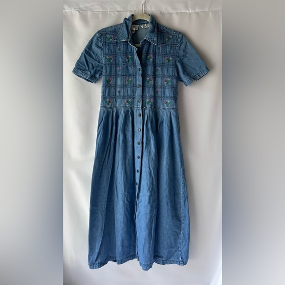 karin stevens Dresses & Skirts - Karen Steven’s Floral Embroidered Denim Maxi Dress